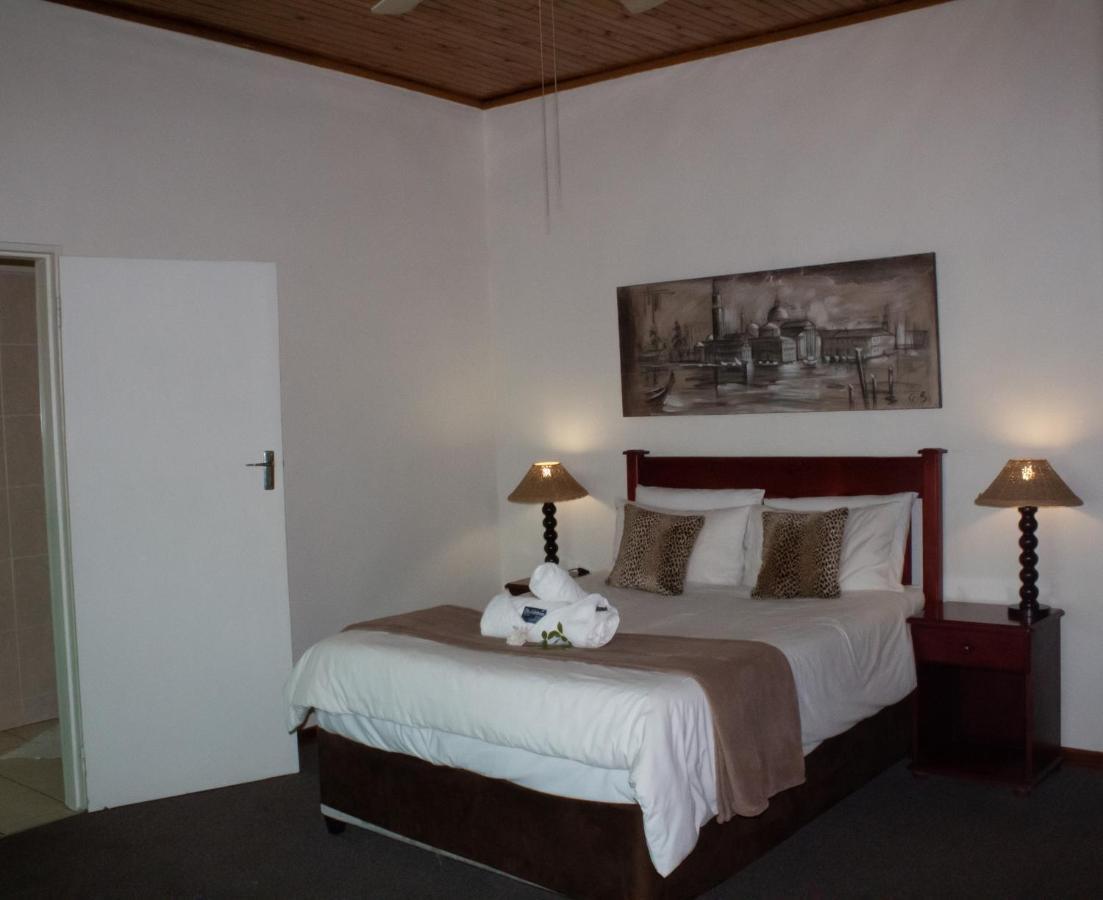 The Lakehouse Guest House Brakpan Vliegveld المظهر الخارجي الصورة