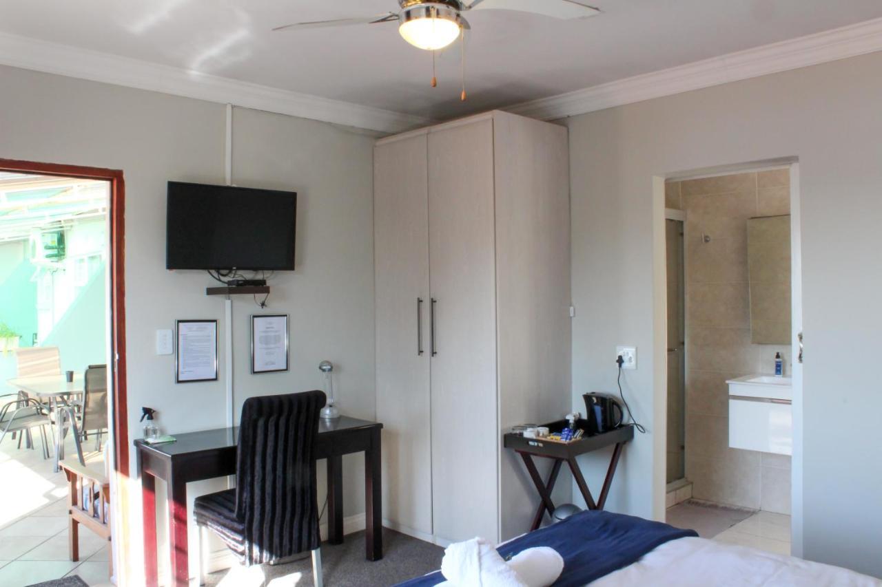The Lakehouse Guest House Brakpan Vliegveld المظهر الخارجي الصورة