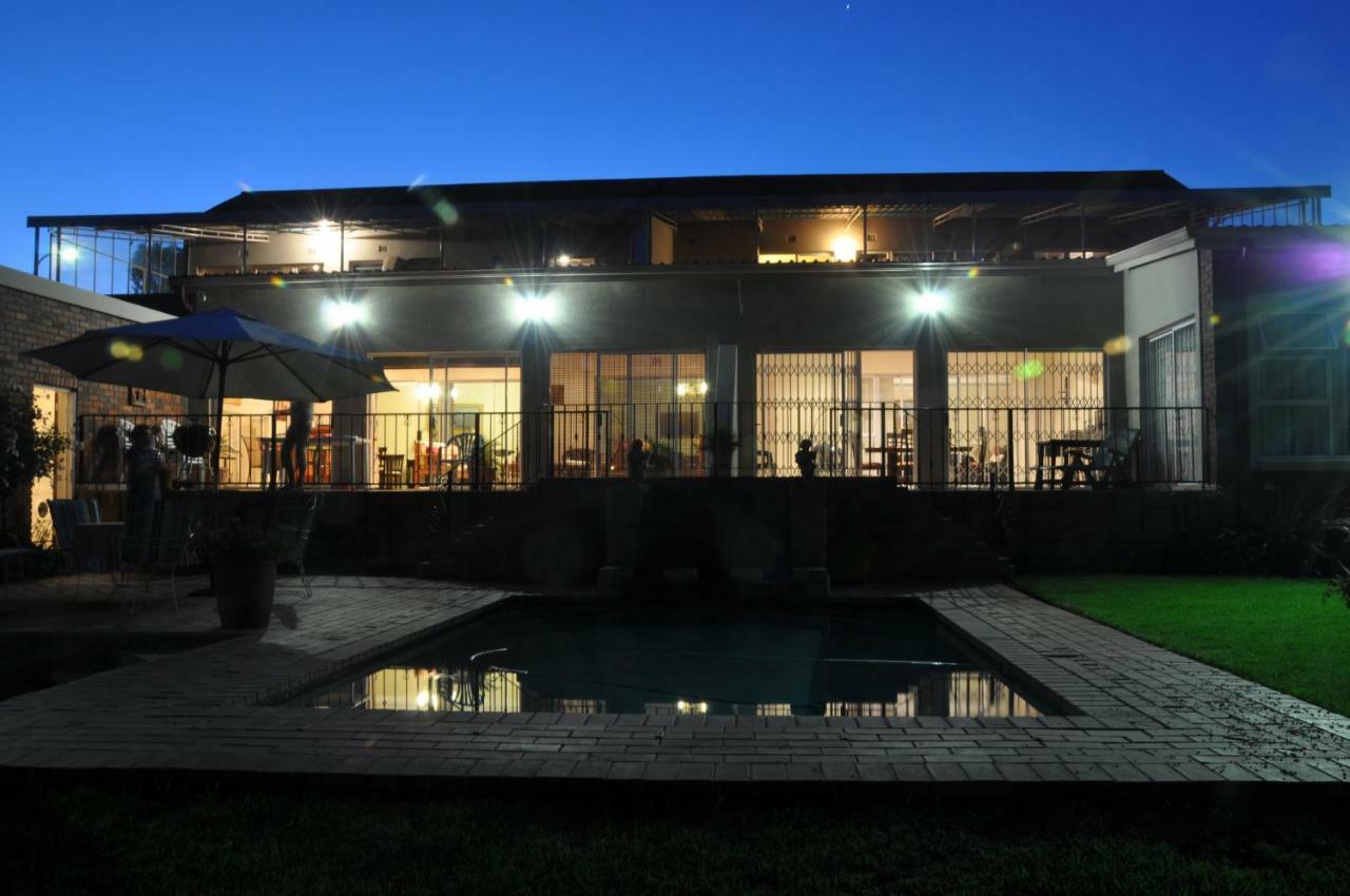 The Lakehouse Guest House Brakpan Vliegveld المظهر الخارجي الصورة