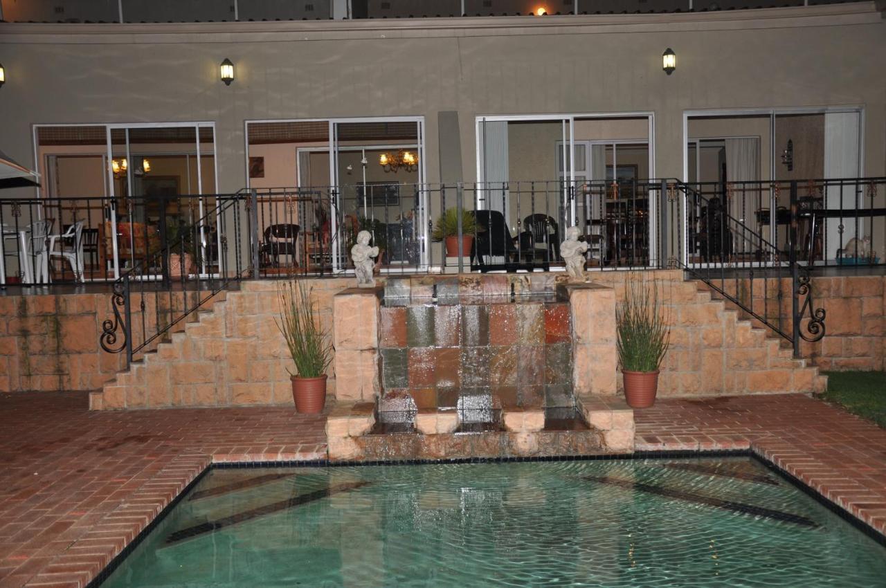 The Lakehouse Guest House Brakpan Vliegveld المظهر الخارجي الصورة
